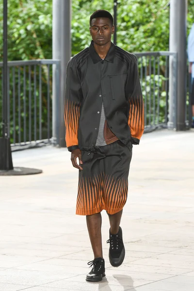 Look 26